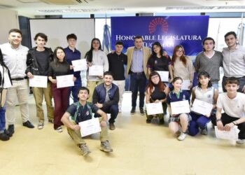 En Legislatura se llevó a cabo una jornada denominada «La Juventud Opina»