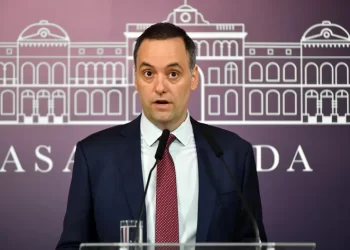 El Gobierno le otorgó el rango de Ministro a Manuel Adorni y a otras cinco Secretarías
