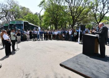 Jaldo ratifica la compra de 100 colectivos: “Es un beneficio directo para los usuarios”