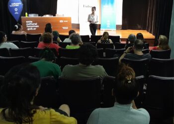 Capacitación en Lengua de Señas para Promover la Inclusión en el Ente Cultural de Tucumán