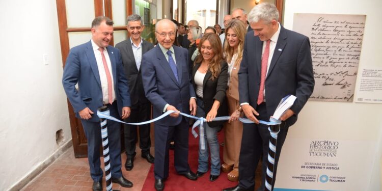 El gobierno celebró con una muestra los 30 años de la Reforma Constitucional del 94