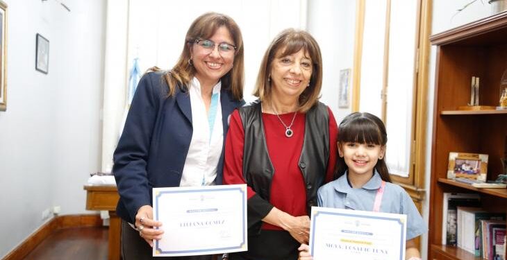 Montaldo reconoció a la niña más lectora de Tucumán