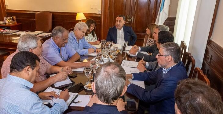 El Gobierno inició su quinta etapa de negociaciones salariales con gremios estatales
