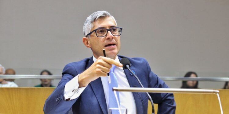 Canelada: «No sorprende que el PJ tucumano se esconda para no debatir Ficha Limpia en el Congreso»