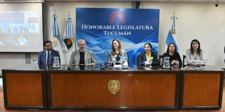Legislatura brindó una charla por el Día Internacional de la Prevención del Abuso Sexual Infantil