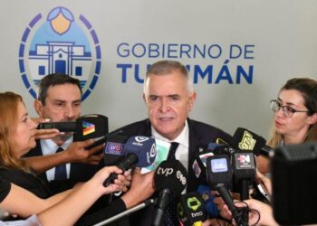 El 23 y 30 de diciembre la administración pública tucumana trabajará hasta el mediodía