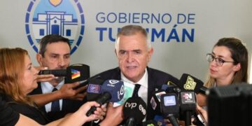El 23 y 30 de diciembre la administración pública tucumana trabajará hasta el mediodía
