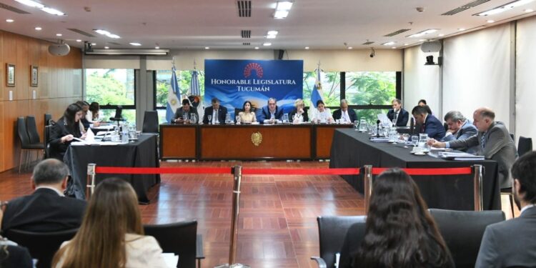 El Jurado de Enjuiciamiento debe resolver los planteos realizados por la jueza Ballesteros