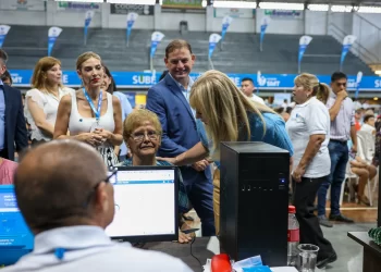 La intendenta Chahla lanzó el operativo de entrega de la tarjeta SUBE a vecinos con atributos sociales