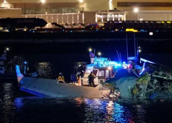 Accidente aéreo en Washington: Un avión de American Airlines y un helicóptero militar colisionaron