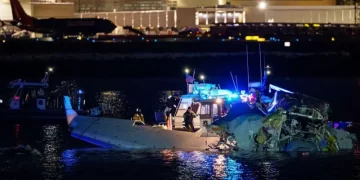 Accidente aéreo en Washington: Un avión de American Airlines y un helicóptero militar colisionaron