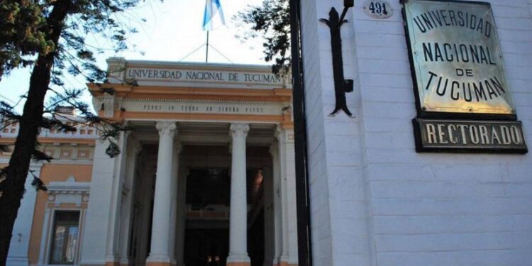 Universidades advierten que sin mejoras salariales peligra el ciclo lectivo 2025