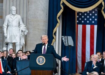 Donald Trump asume su segundo mandato y promete una «Era dorada» para Estados Unidos