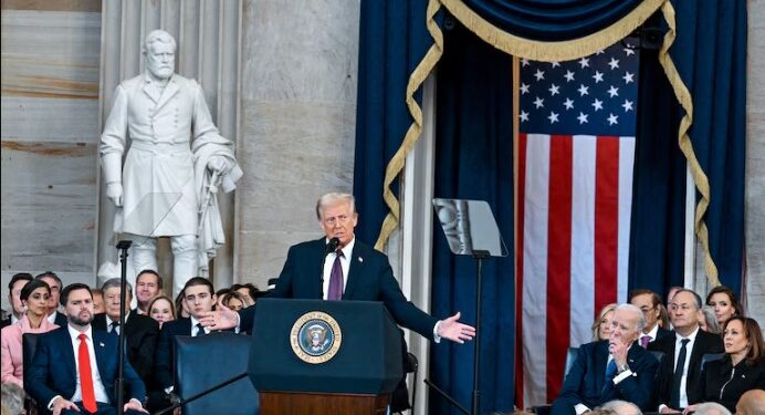 Donald Trump asume su segundo mandato y promete una «Era dorada» para Estados Unidos