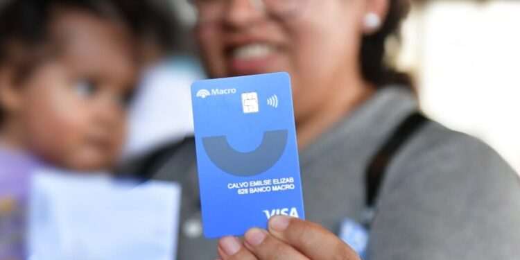 Comenzó la entrega de la Tarjeta Alimentaria Independencia