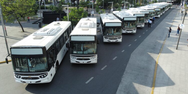 Tucumán refuerza el transporte público con 28 nuevos colectivos