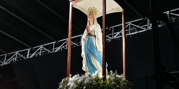 San Pedro de Colalao vivió una noche de fe y esperanza con el cierre de las festividades de la Virgen de Lourdes
