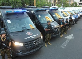 Jaldo entregó equipamiento y vehículos para la Policía y el Servicio Penitenciario de Tucumán