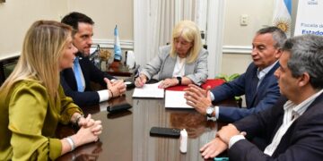 Firman un convenio para fortalecer las políticas de cuidado ambiental en Tucumán