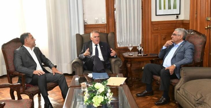 El Gobierno de Tucumán avanza en la negociación paritaria con los gremios estatales