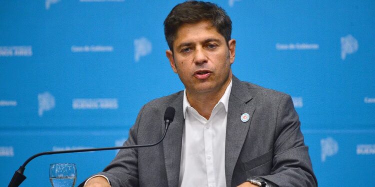Kicillof responde a Milei: Denuncia amenazas e insta al trabajo serio