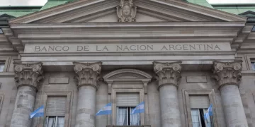 El Banco Nación se convierte en sociedad anónima por decreto