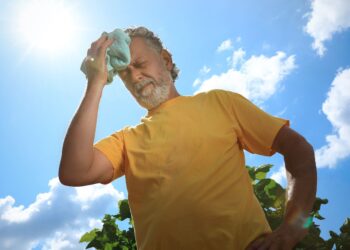 Dolores de cabeza por altas temperaturas: Cómo prevenirlos en la temporada de calor