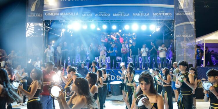 Aguilares celebró la última noche de los Corsos Provinciales con una fiesta para toda la familia