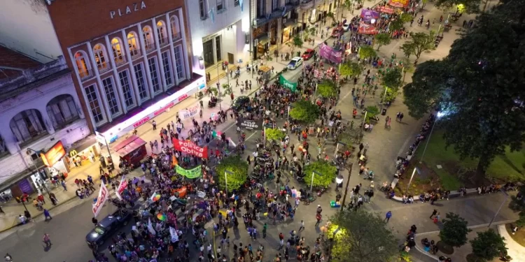 Gran convocatoria a la marcha por el 8M en Tucumán