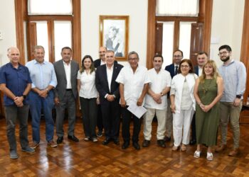 El Gobierno provincial acordó una recomposición salarial con médicos del Estado