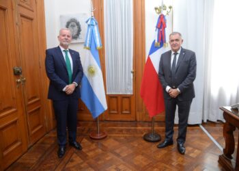 Caputo confirmó que el FMI desembolsará 20 mil millones de dólares