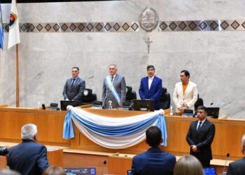 Jaldo inauguró el 120° período de sesiones ordinarias en la Legislatura de Tucumán