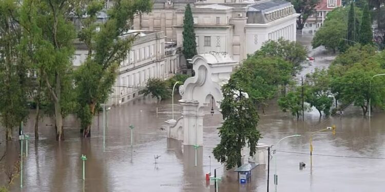 El Gobierno decretó tres días de duelo por las víctimas del temporal en Bahía Blanca