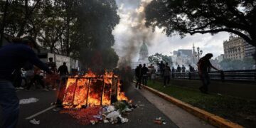 Protestas y disturbios en el Congreso durante la marcha de los jubilados