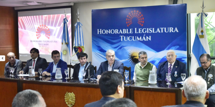 Homenajearon en la Legislatura a los excombatientes de Malvinas