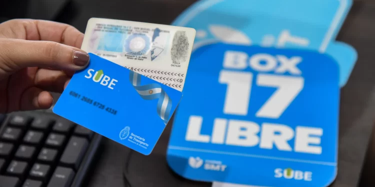 Continúa la entrega gratuita de tarjetas SUBE para trabajadores de la capital