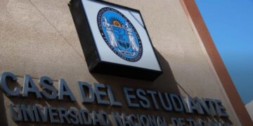 La UNT lanza un taller sobre inteligencia artificial para estudiantes universitarios