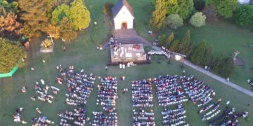 Peregrinación al Santuario de la Virgen de Schoenstatt: Una caminata de fe y esperanza