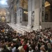 Multitudinaria despedida al papa Francisco: Más de 90.000 fieles pasaron por la Basílica de San Pedro