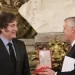 Milei condecoró a Jesús Huerta de Soto en Casa Rosada
