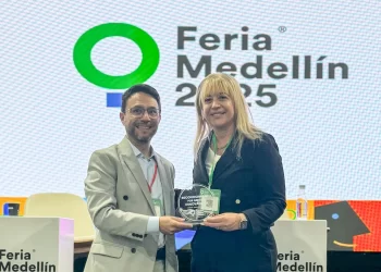 Chahla presentó el modelo de gobierno de San Miguel de Tucumán en Colombia