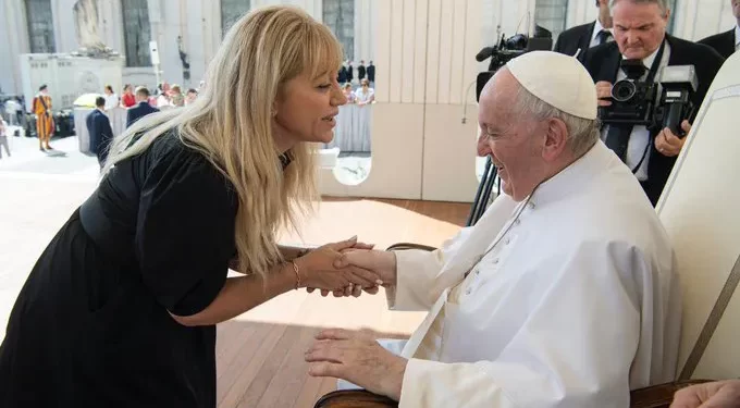Rossana Chahla despidió al Papa Francisco: “El mundo despide hoy a un hombre que hizo de la fe un puente hacia la esperanza”
