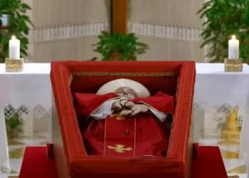 Un último adiós sin ostentación: La sencillez del funeral del Papa Francisco