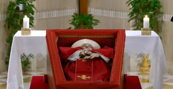 Un último adiós sin ostentación: La sencillez del funeral del Papa Francisco
