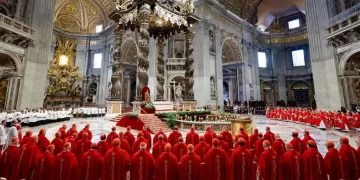Con 133 Cardenales listos para ingresar a la Capilla Sixtina, la Iglesia Católica afina los detalles  para el inicio del Cónclave