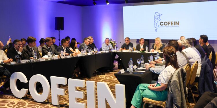 Intendentes de todo el país celebran la creación del COFEIN y llaman a defender la autonomía municipal