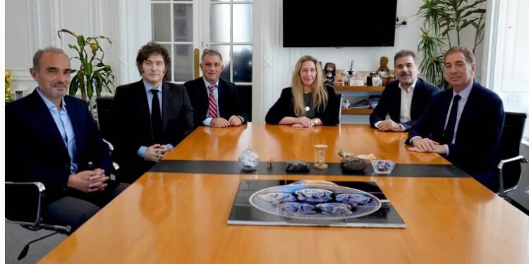 La Libertad Avanza y el PRO se alinean para competir juntos en la provincia de Buenos Aires