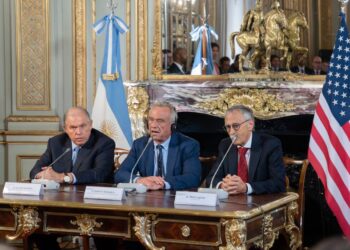 Argentina y EE.UU. acuerdan avanzar en una alternativa a la OMS y estrechan la cooperación sanitaria y comercial