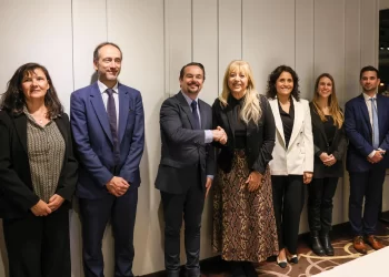 San Miguel de Tucumán y Francia sellan un acuerdo para impulsar el idioma y la cultura francesa en las escuelas municipales