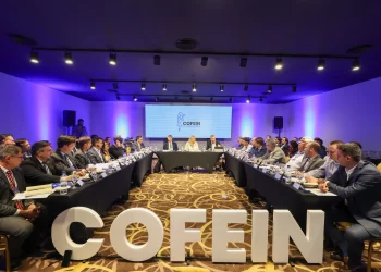 En San Miguel de Tucumán se celebra el primer encuentro federal de intendentes